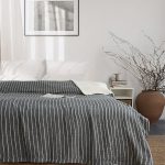 Dreamy Stripe Plush Blanket – Black